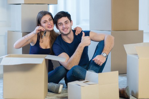 Removal truck hire for homes and apartments in Richmond