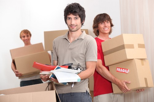 Packing checklist and moving preparations for a Richmond removals van
